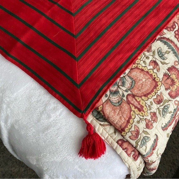 Vintage Red With Green Stripe Square Table Scarf Tablecloth Corner Tassels - Picture 6 of 6